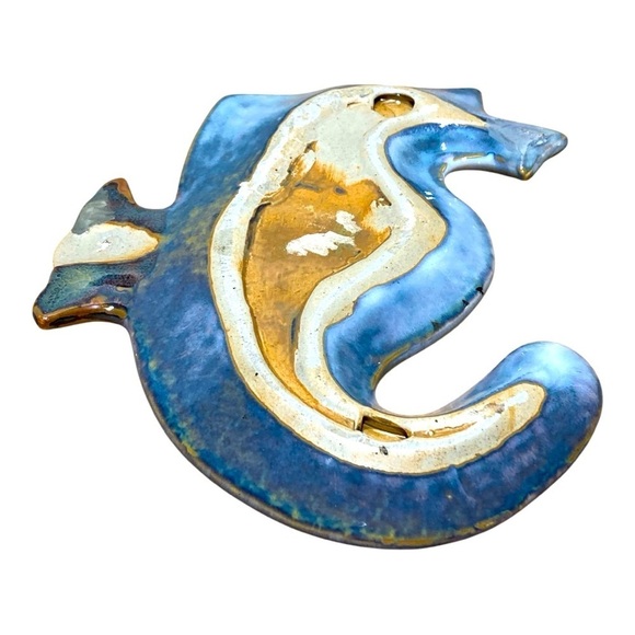 Vintage Handcrafted Ceramic Sea Horse Platter - Picture 4 of 4